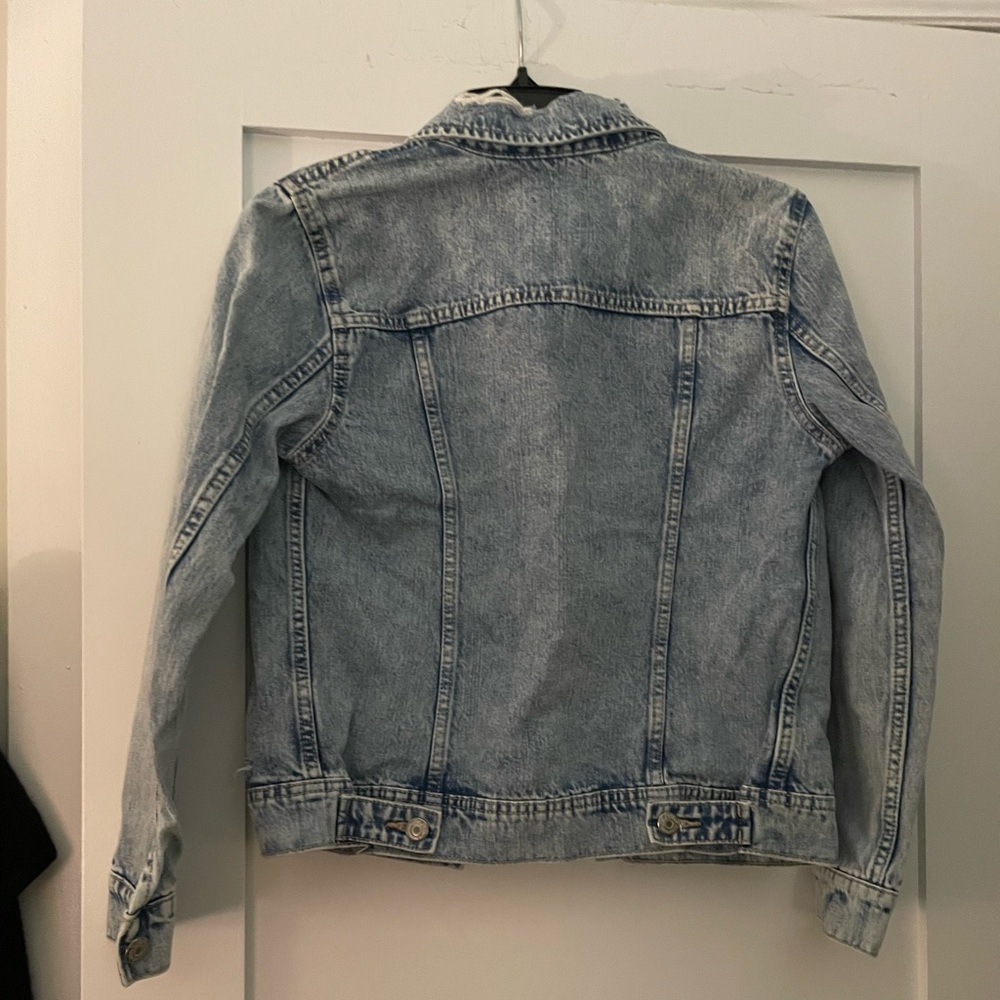 Old Navy Distressed Classic Jean Jacket - Picture 3 of 5